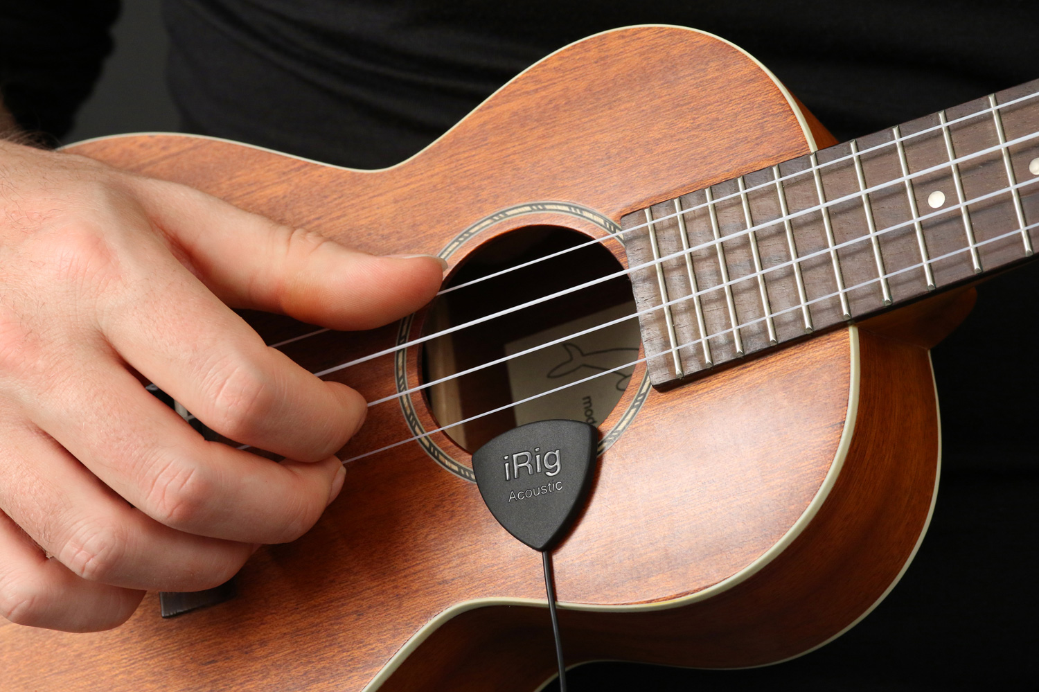 Gitaar :: Versterkingssysteem voor akoestische gitaar :: iRig akoestische gitaar of Interface