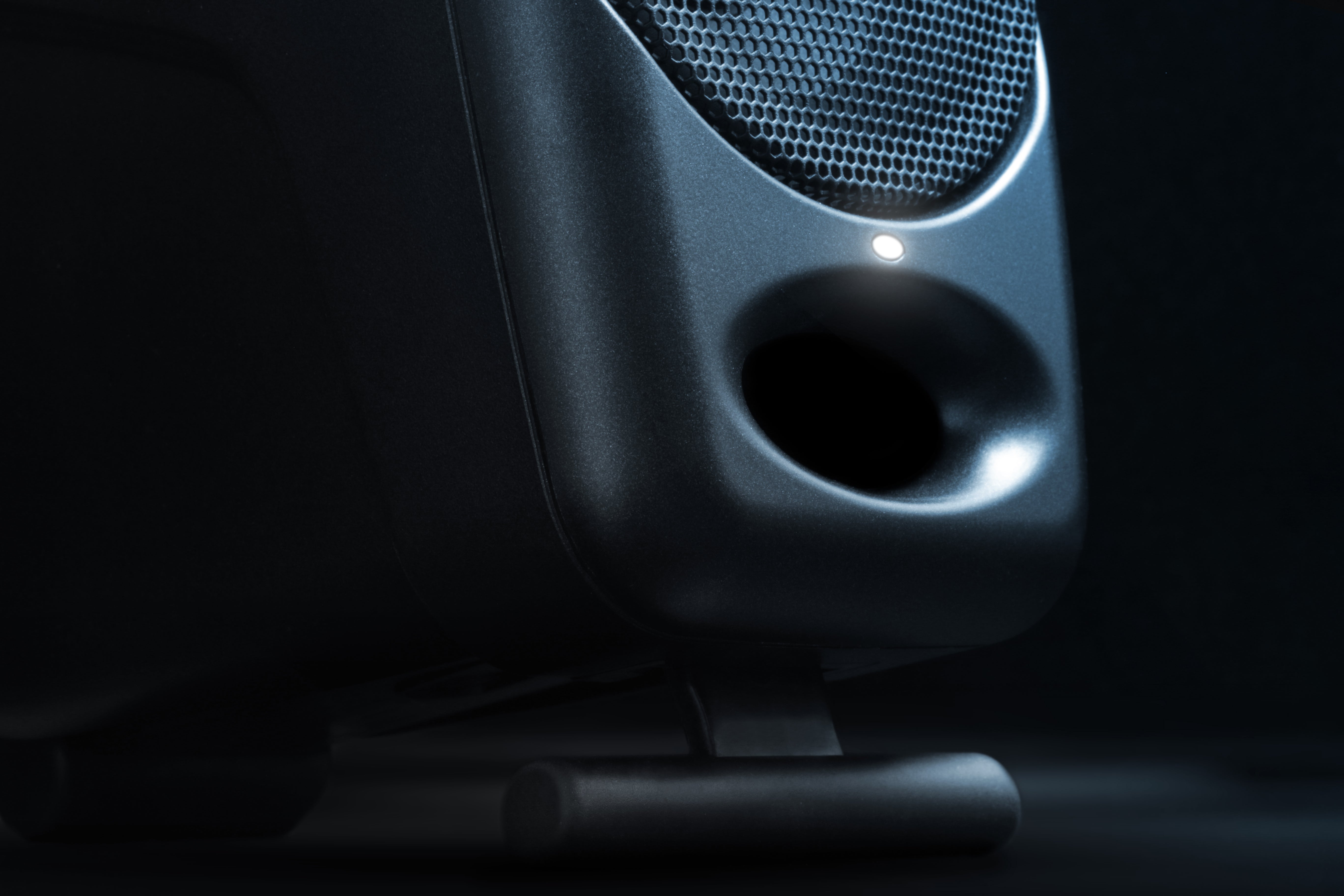 iLoud Micro Monitor | Ultra-Compact Professional Studio Monitors