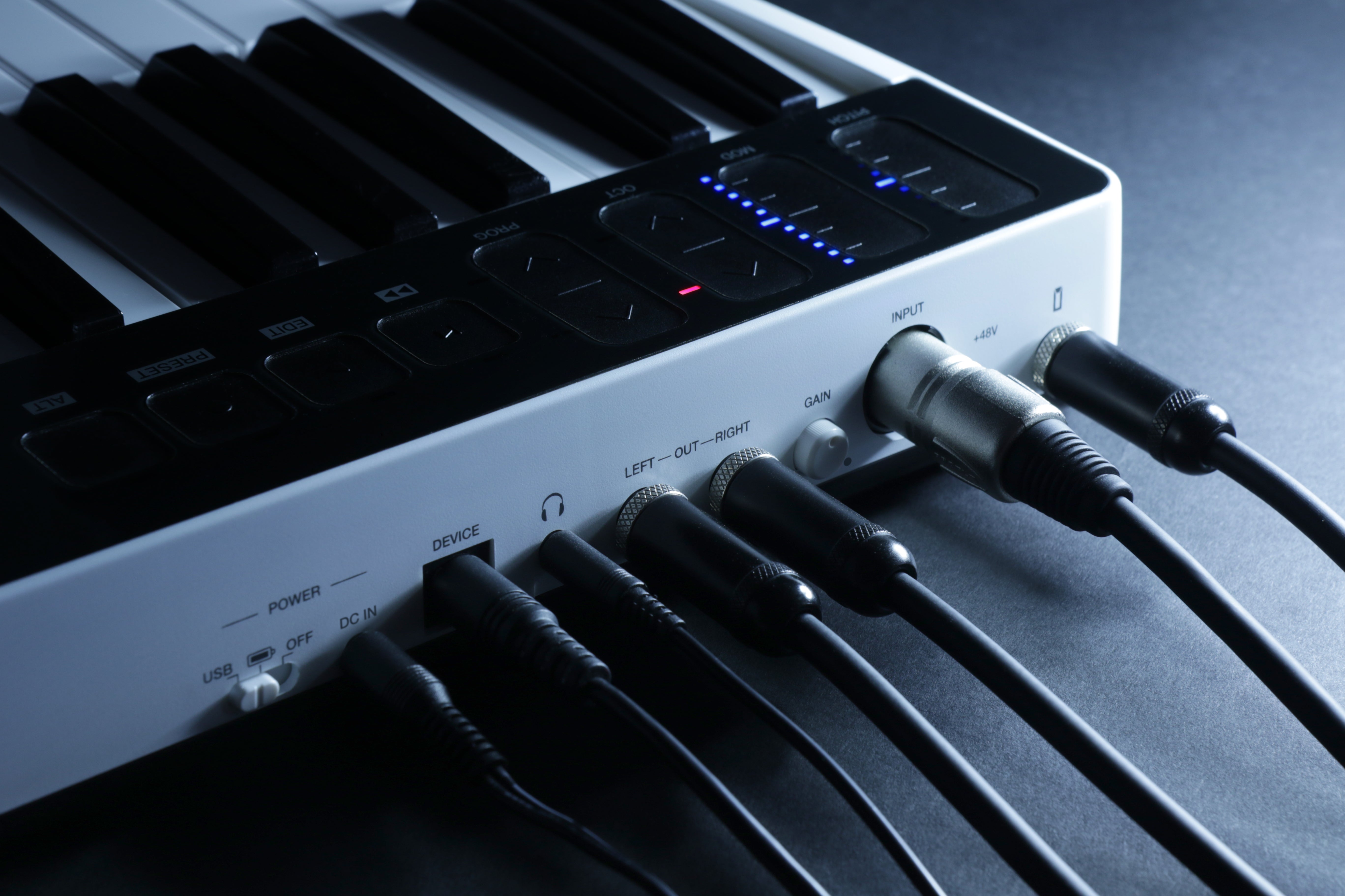 iRig Keys I/O 25 | MIDI Controller and Audio Interface