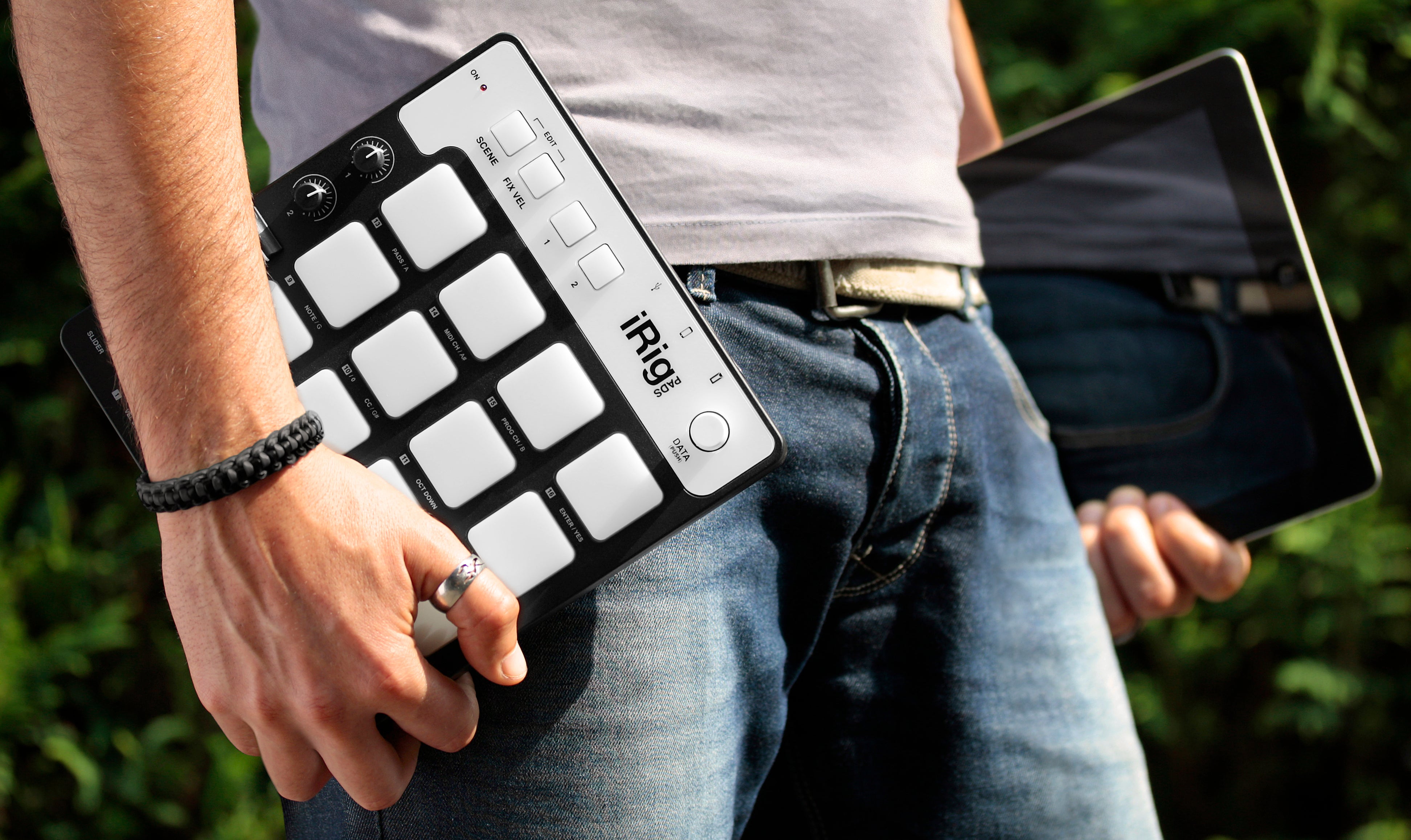 iRig Pads | 16-Pad MIDI Controller